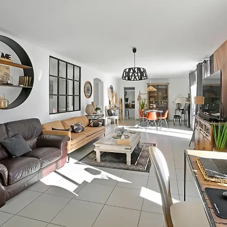 Holiday home 3 Bedroom Stunning In *