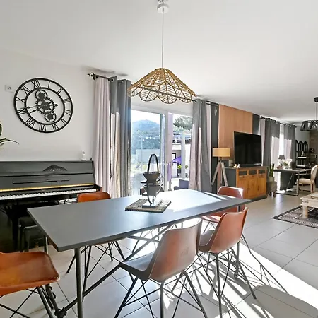 3 Bedroom Stunning In * Bagnols-sur-Ceze