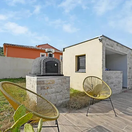 3 Bedroom Stunning In Holiday home Bagnols-sur-Ceze